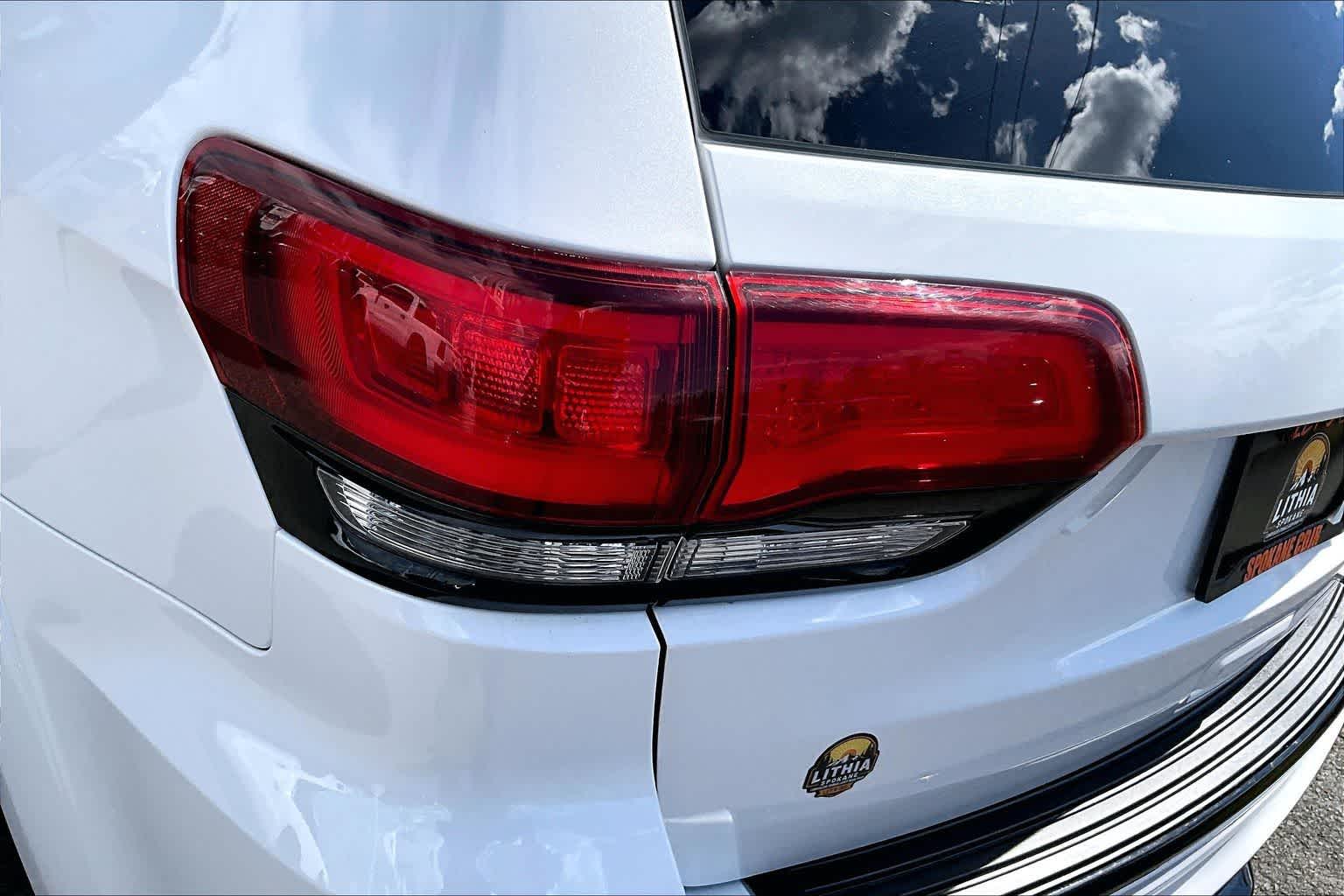Thumbnail: 2019 Jeep Grand Cherokee - 32
