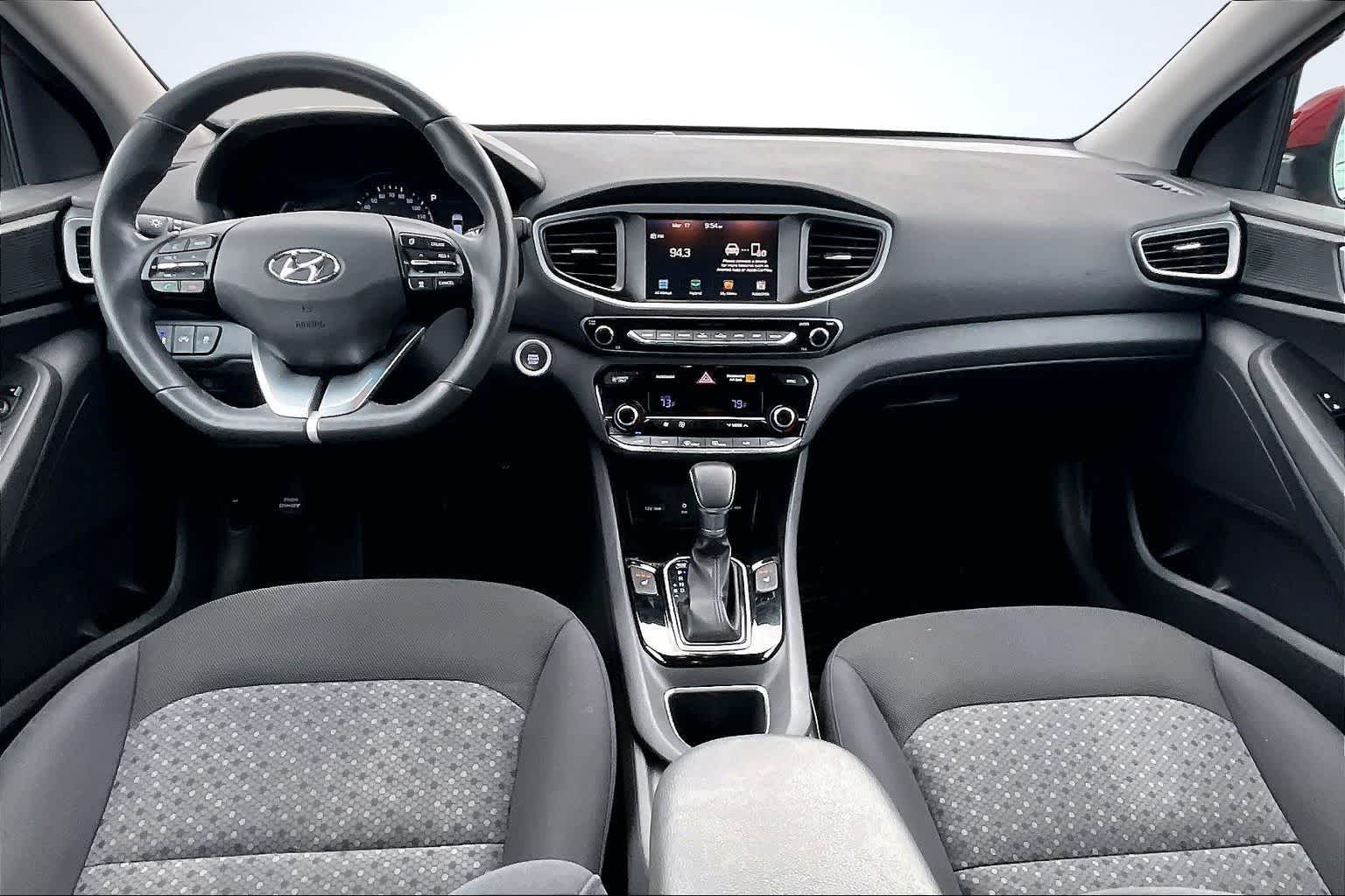 Thumbnail: 2019 Hyundai Ioniq - 10