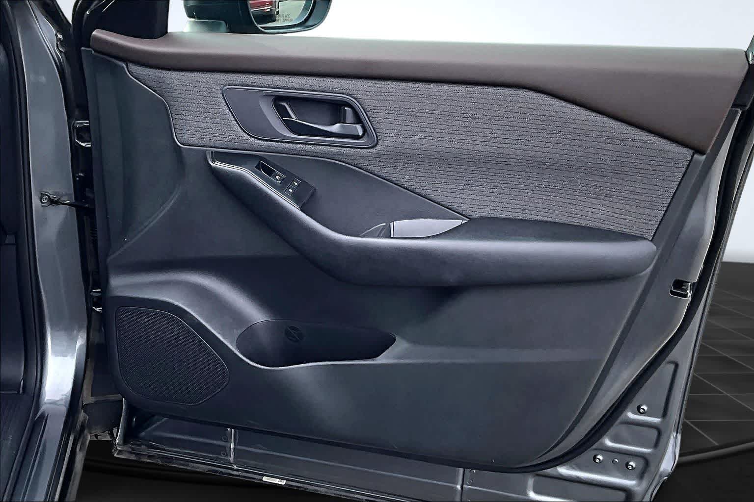 Thumbnail: 2023 Nissan Rogue - 29