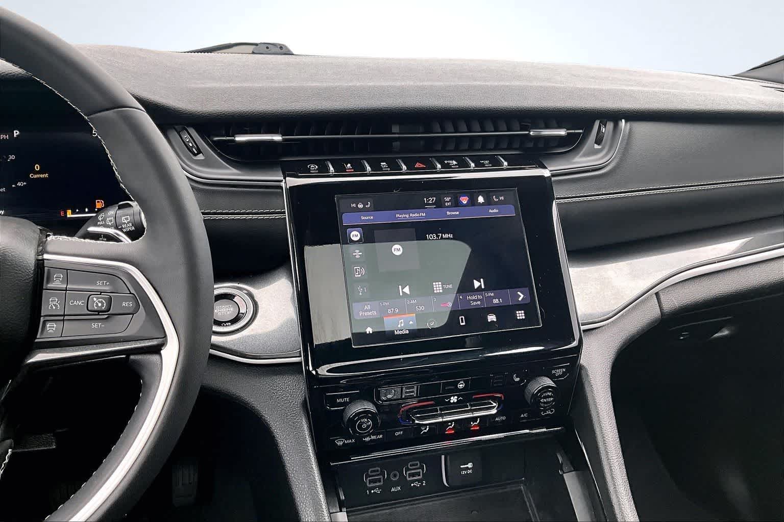 Thumbnail: 2023 Jeep Grand Cherokee L - 16