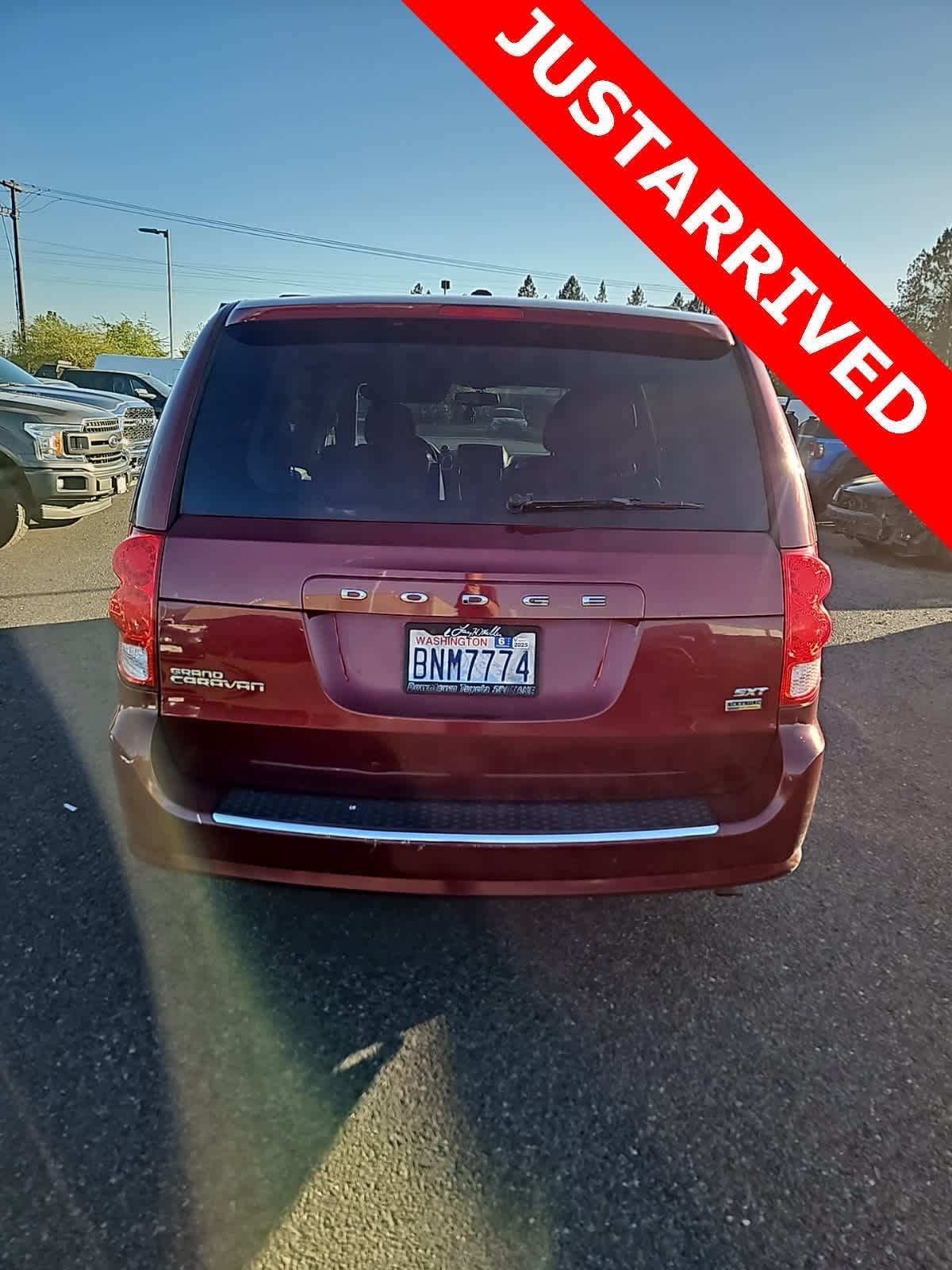 Thumbnail: 2017 Dodge Grand Caravan - 4