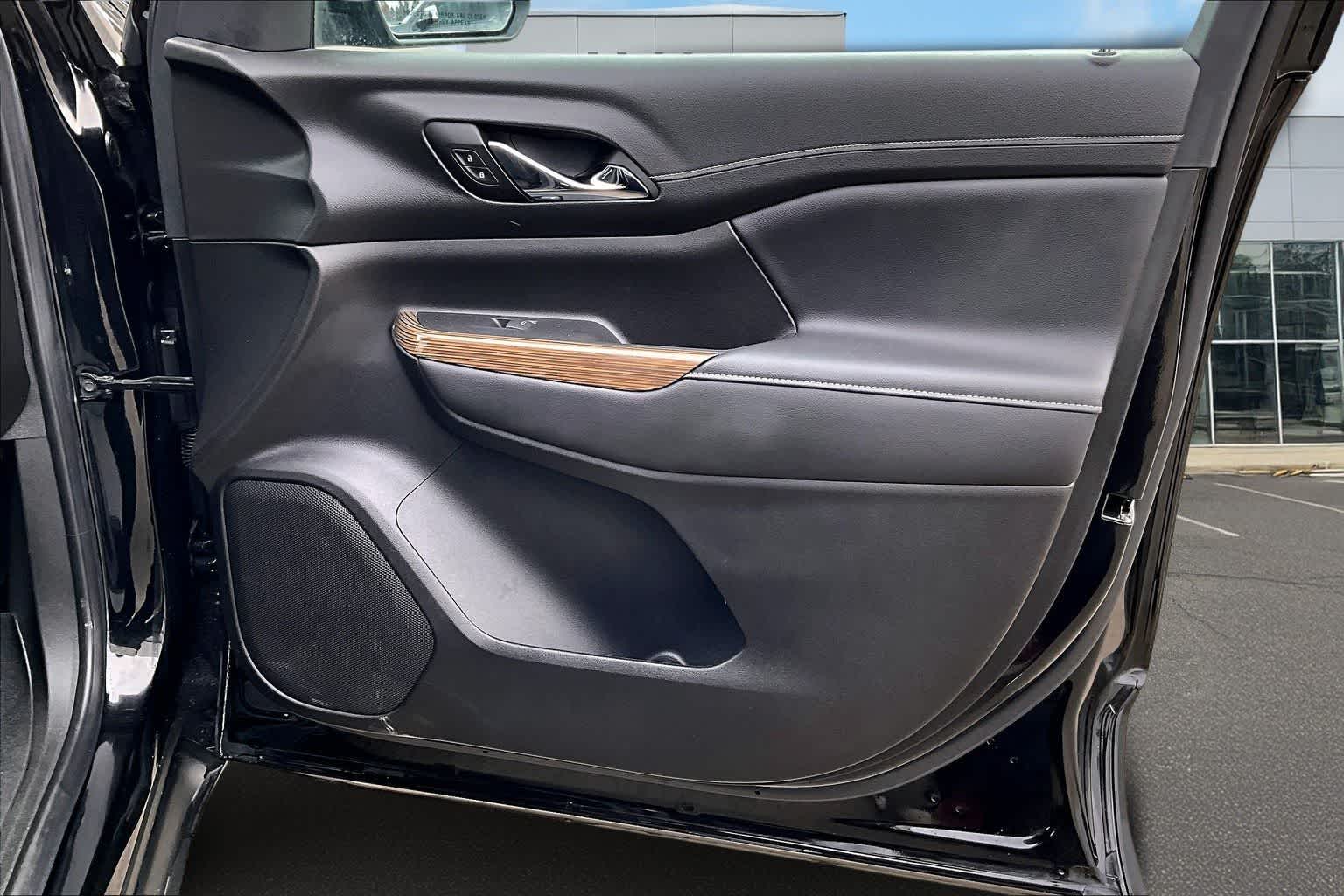 Thumbnail: 2023 GMC Acadia - 29