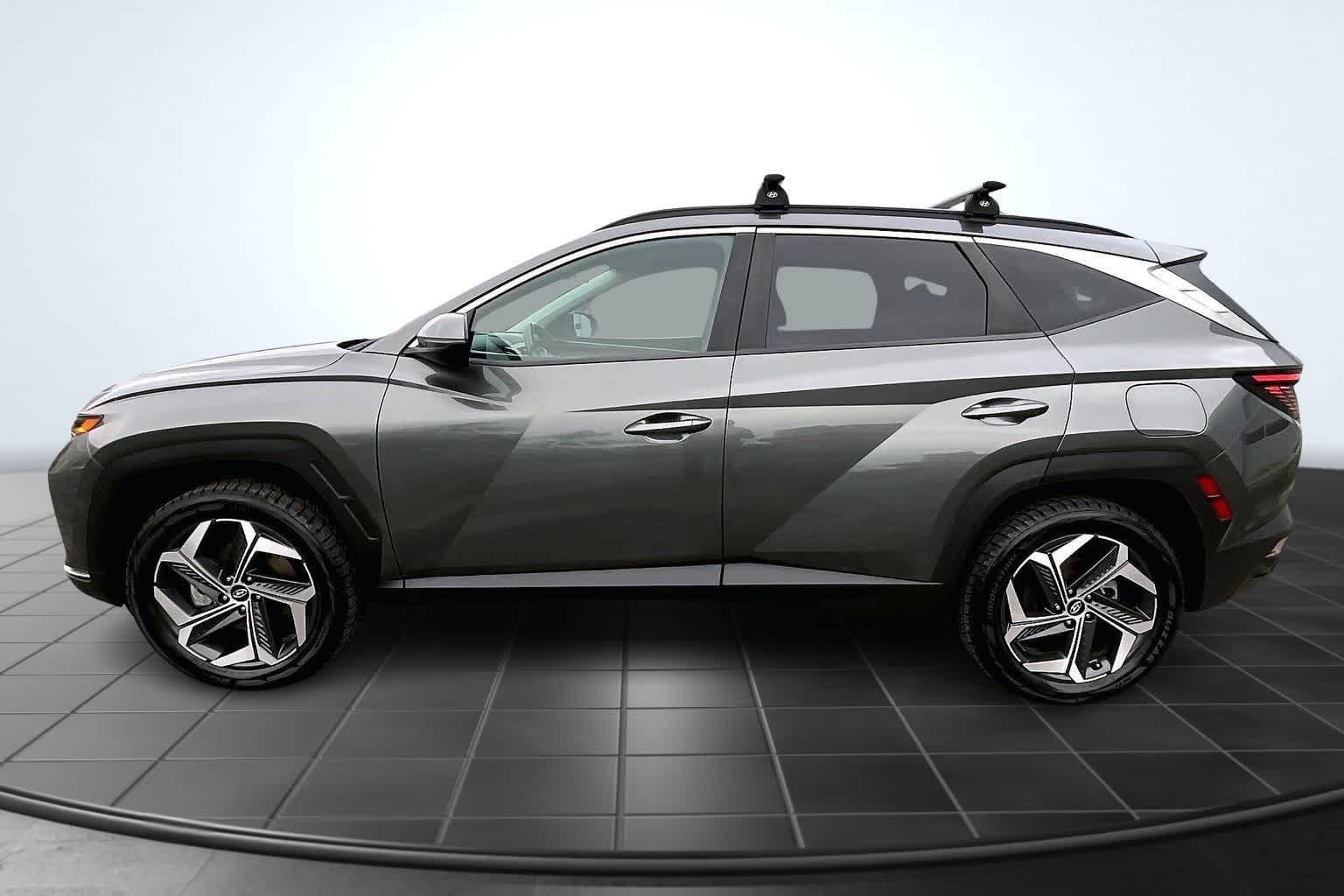 Thumbnail: 2022 Hyundai Tucson - 3