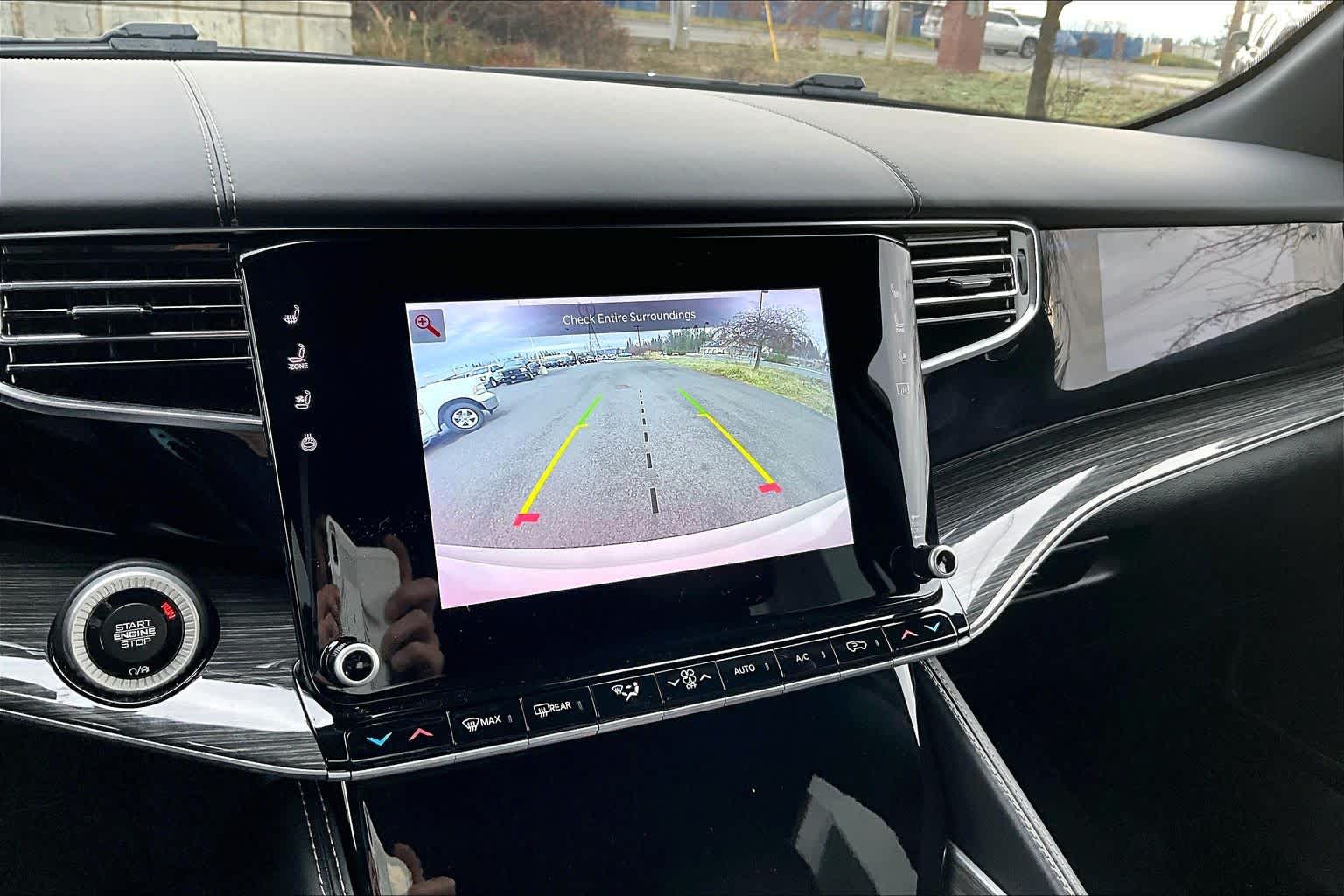 Thumbnail: 2022 Jeep Wagoneer - 27