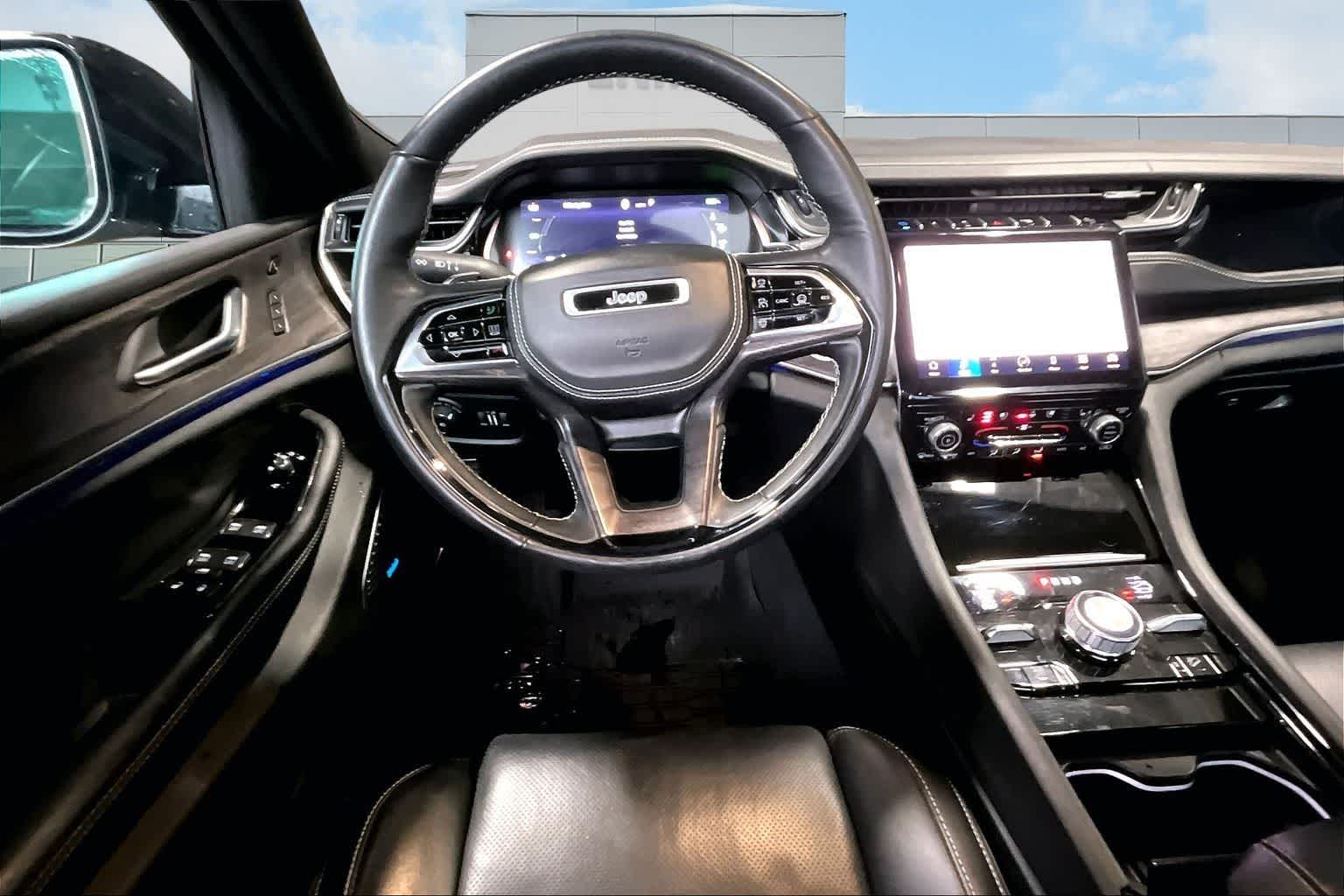 Thumbnail: 2022 Jeep Grand Cherokee - 15