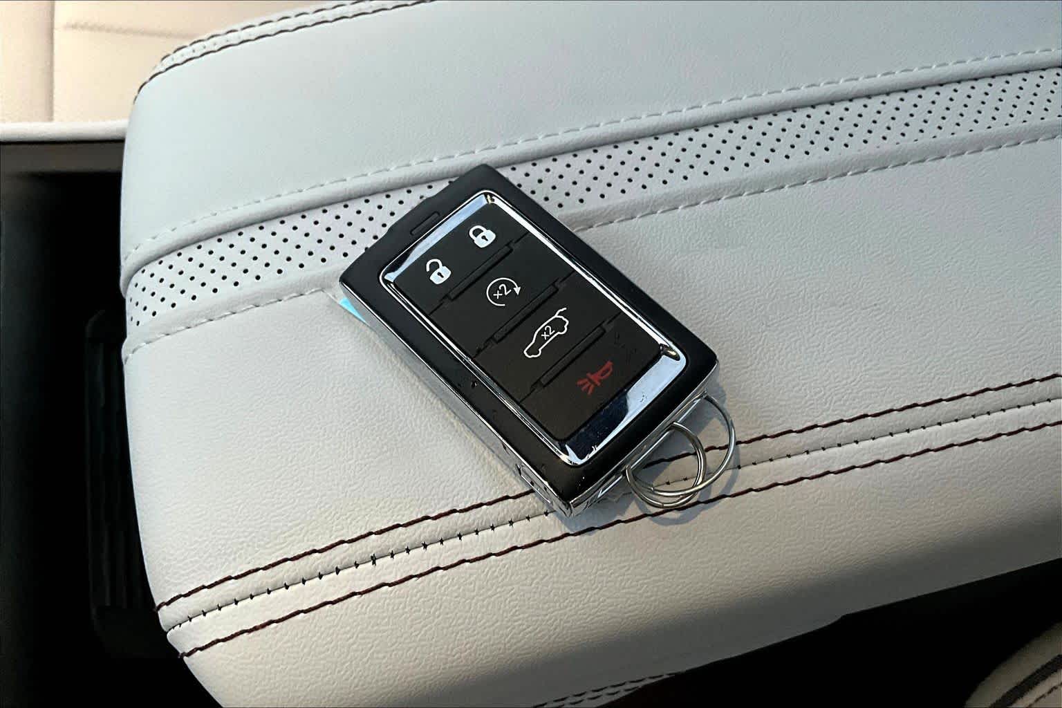 Thumbnail: 2025 Jeep Wagoneer S - 20