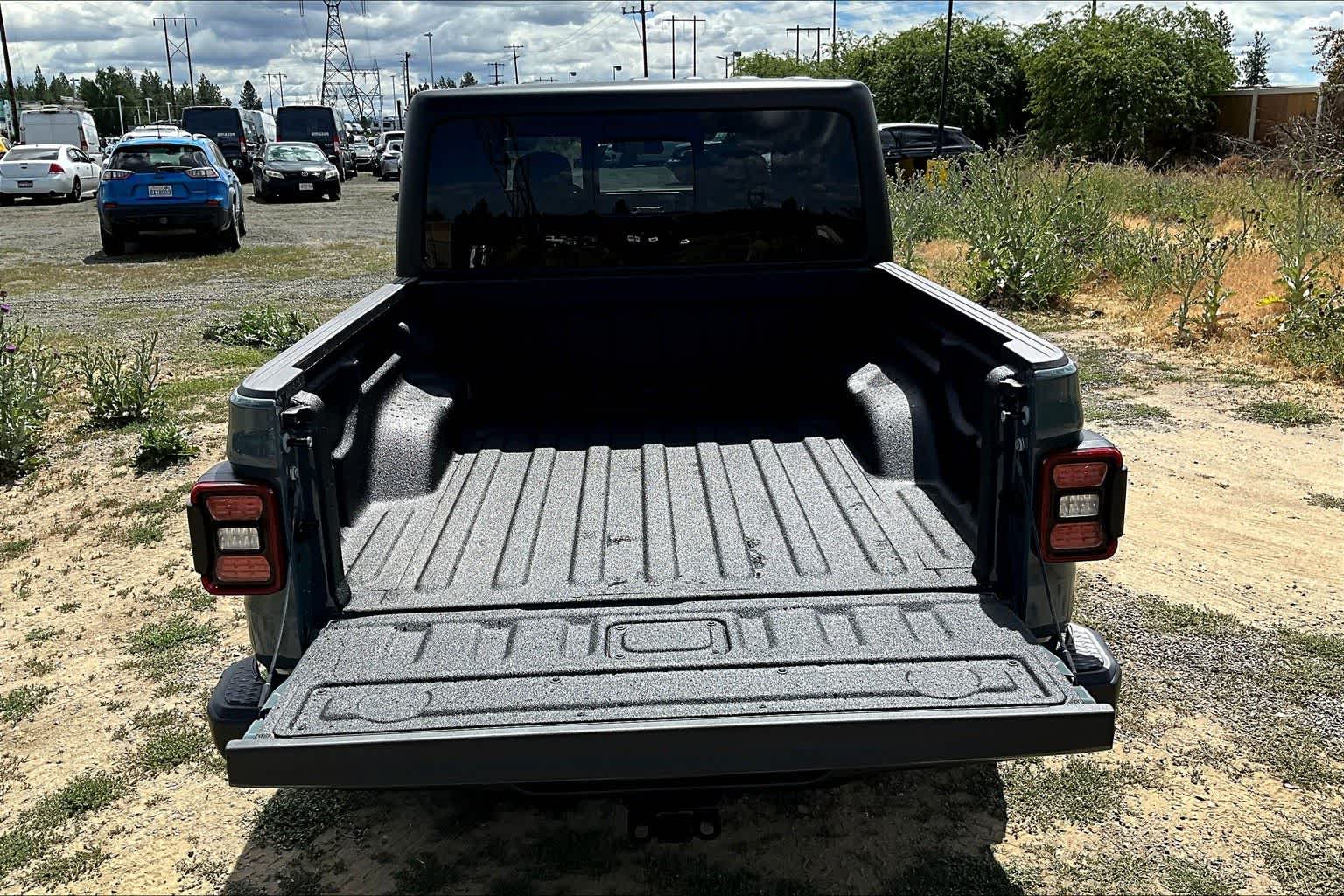 Thumbnail: 2025 Jeep Gladiator - 19