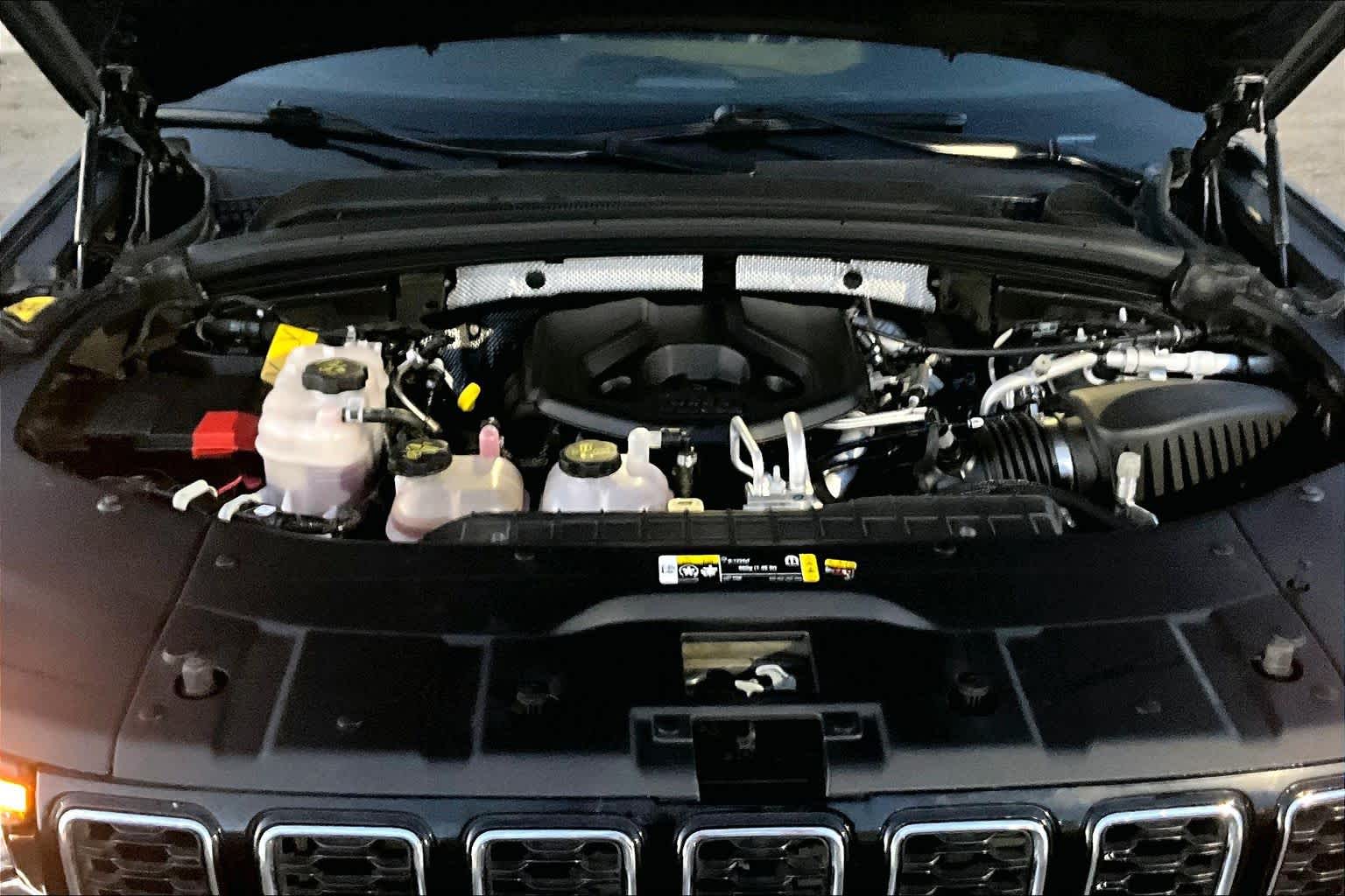 Thumbnail: 2024 Jeep Grand Cherokee - 9