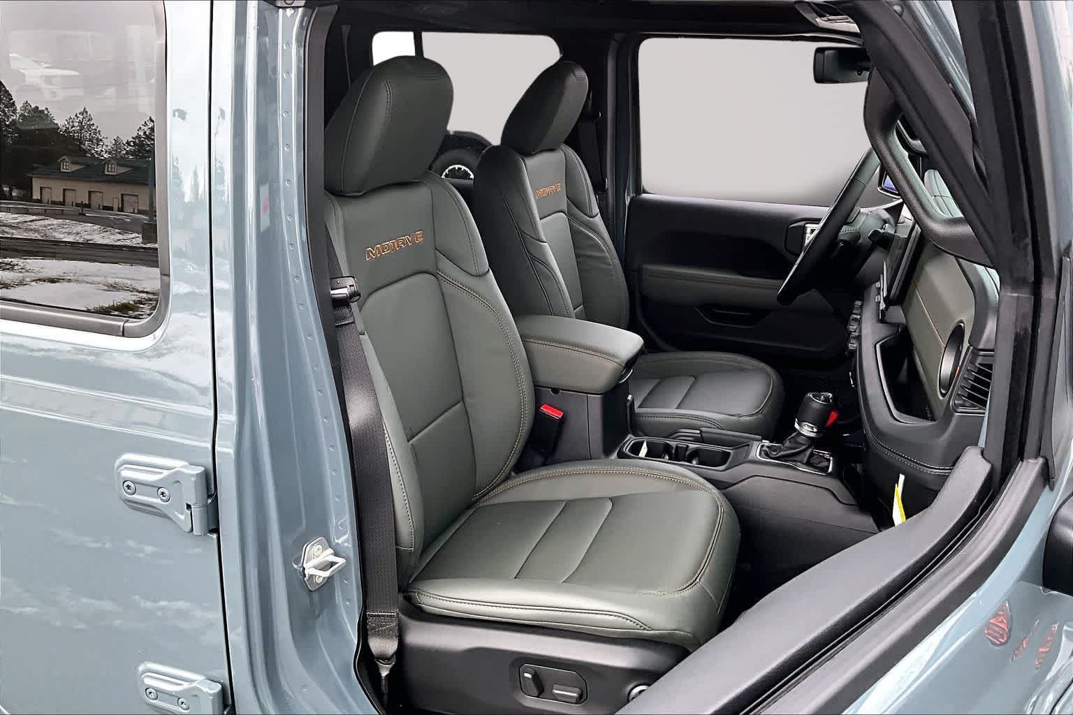 Thumbnail: 2026 Jeep Gladiator - 14