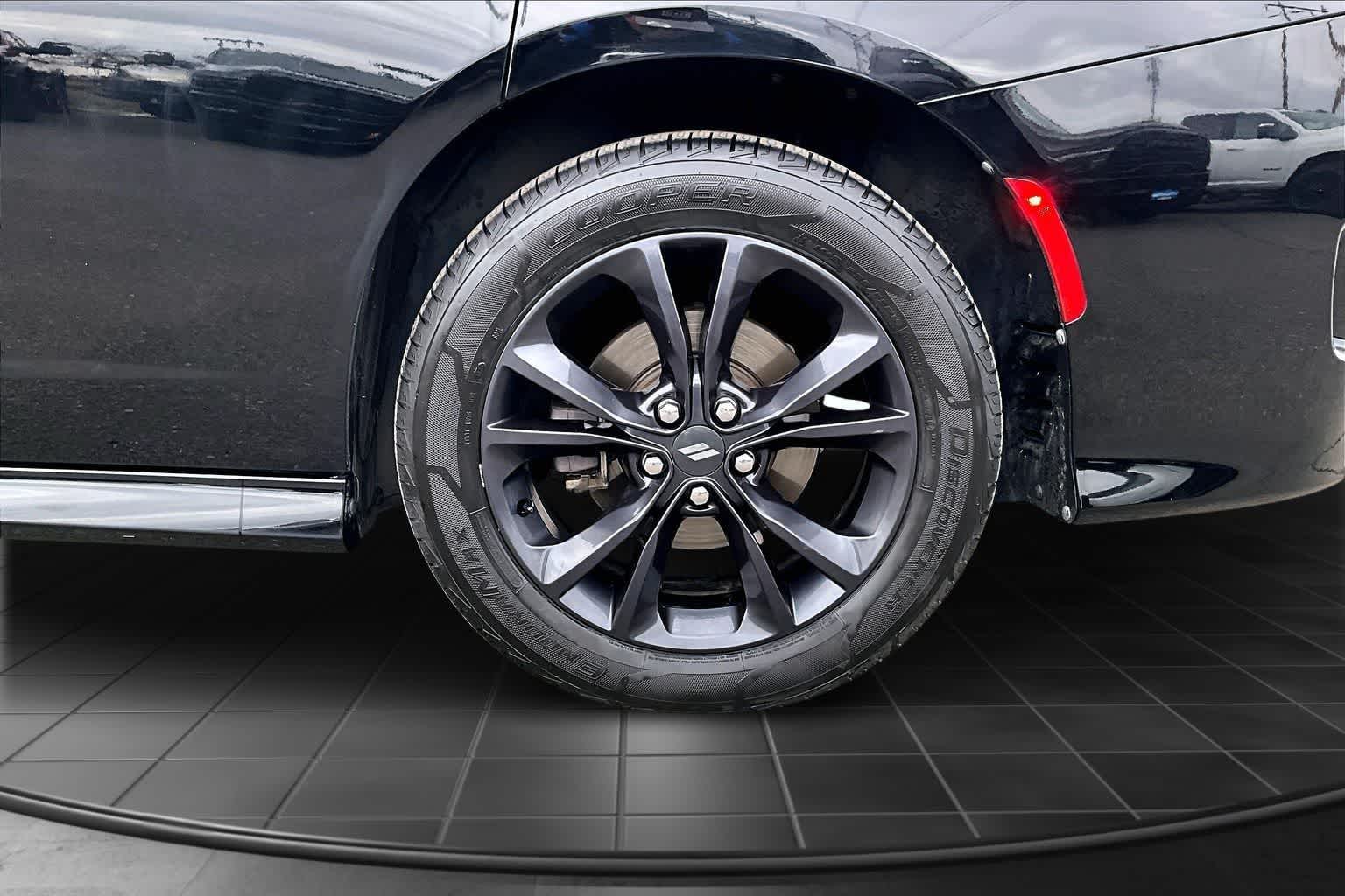 Thumbnail: 2020 Dodge Charger - 35