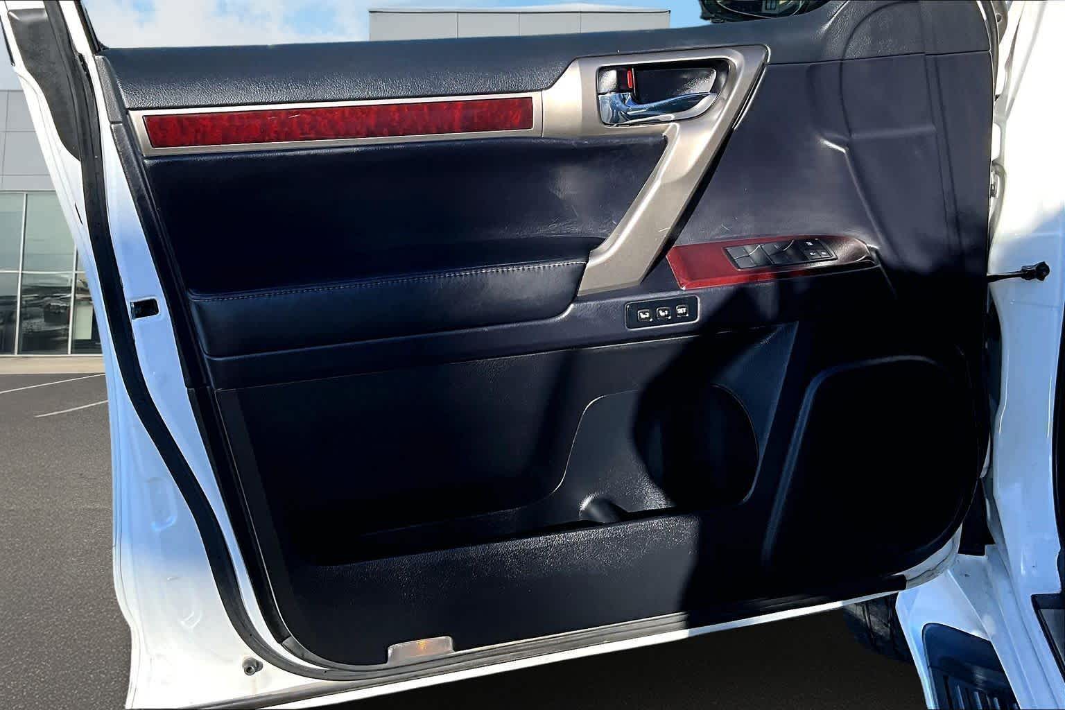 Thumbnail: 2019 Lexus GX - 28