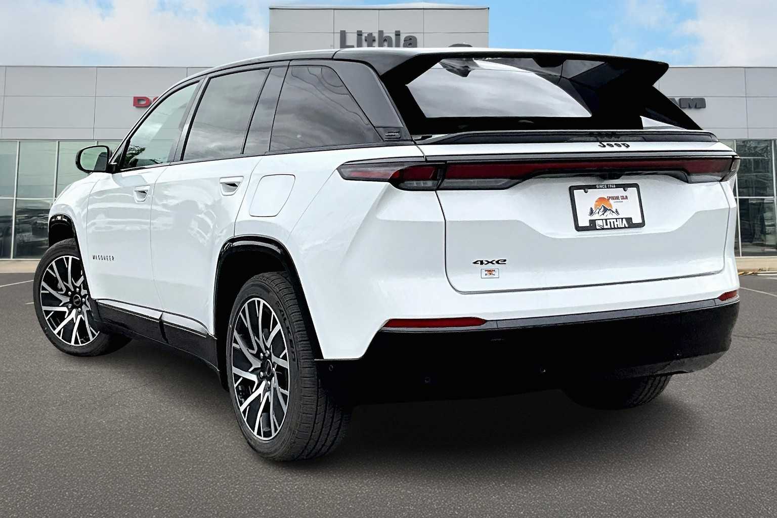 Thumbnail: 2025 Jeep Wagoneer S - 4