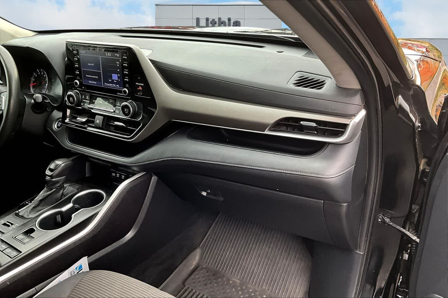 Thumbnail: 2020 Toyota Highlander - 24