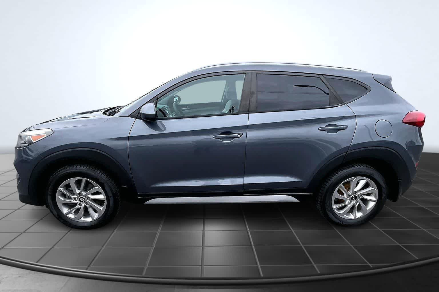 Thumbnail: 2017 Hyundai Tucson - 3