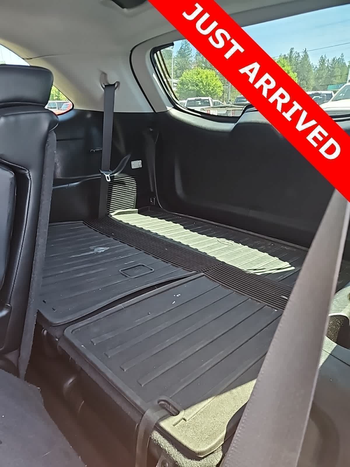 Thumbnail: 2019 Toyota Highlander - 9