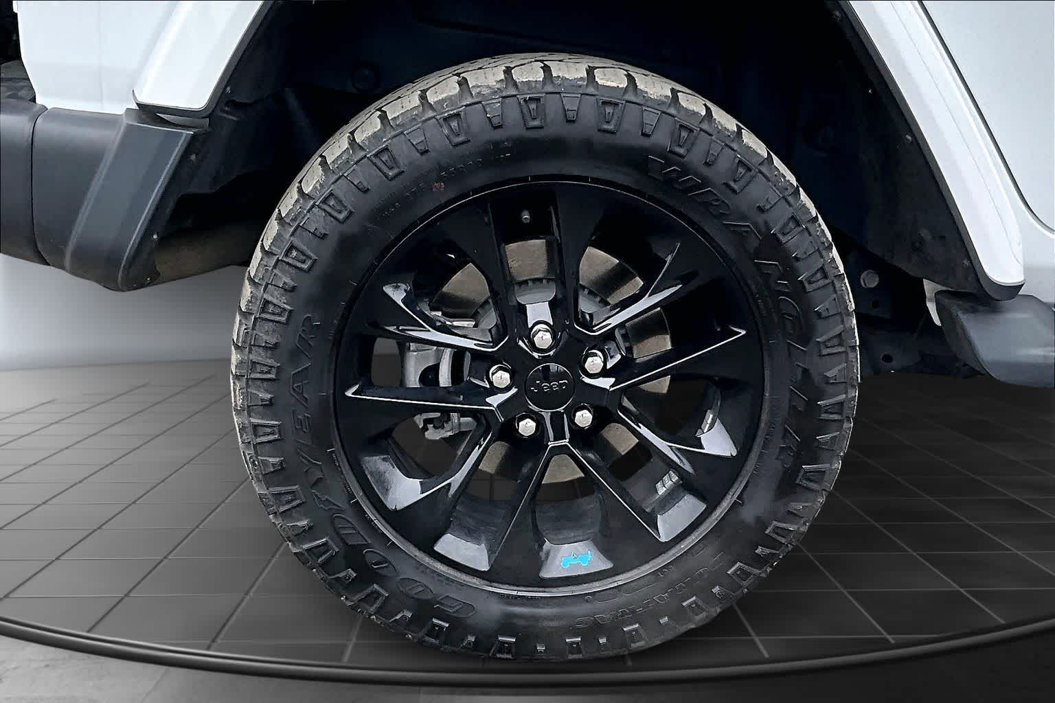 Thumbnail: 2023 Jeep Wrangler - 35