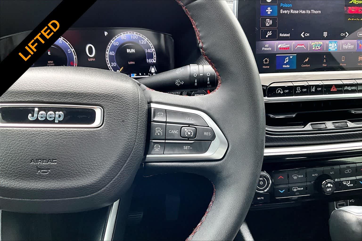 Thumbnail: 2024 Jeep Compass - 25