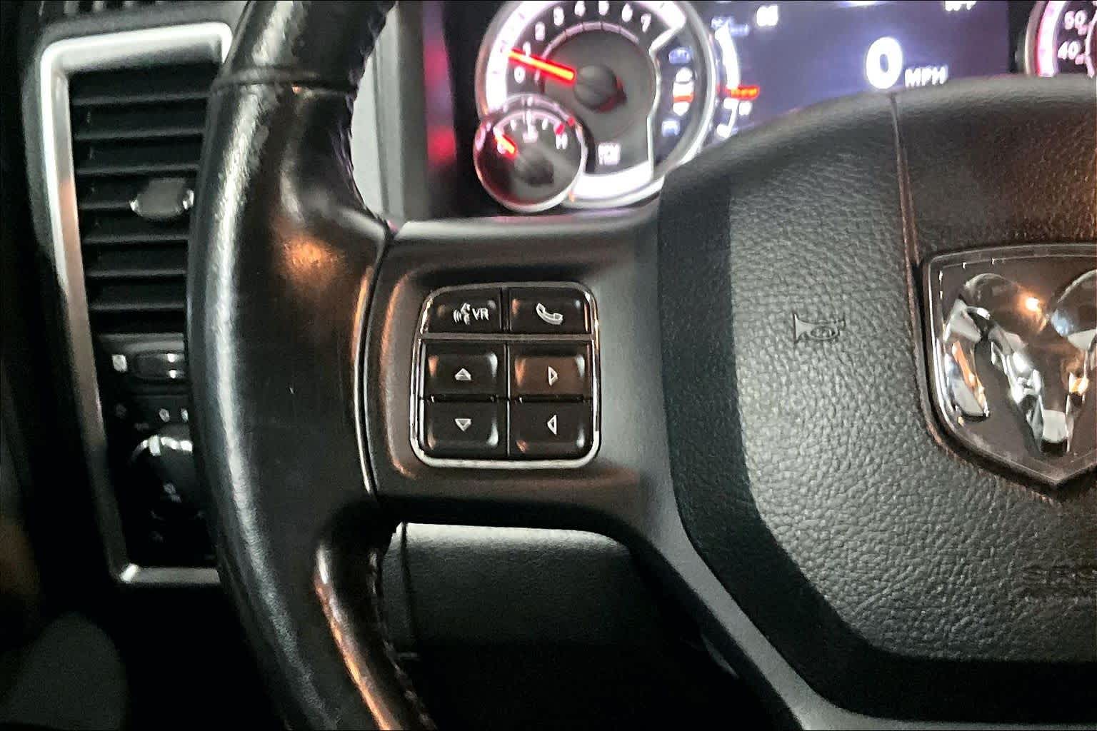 Thumbnail: 2020 RAM 1500 Classic - 25