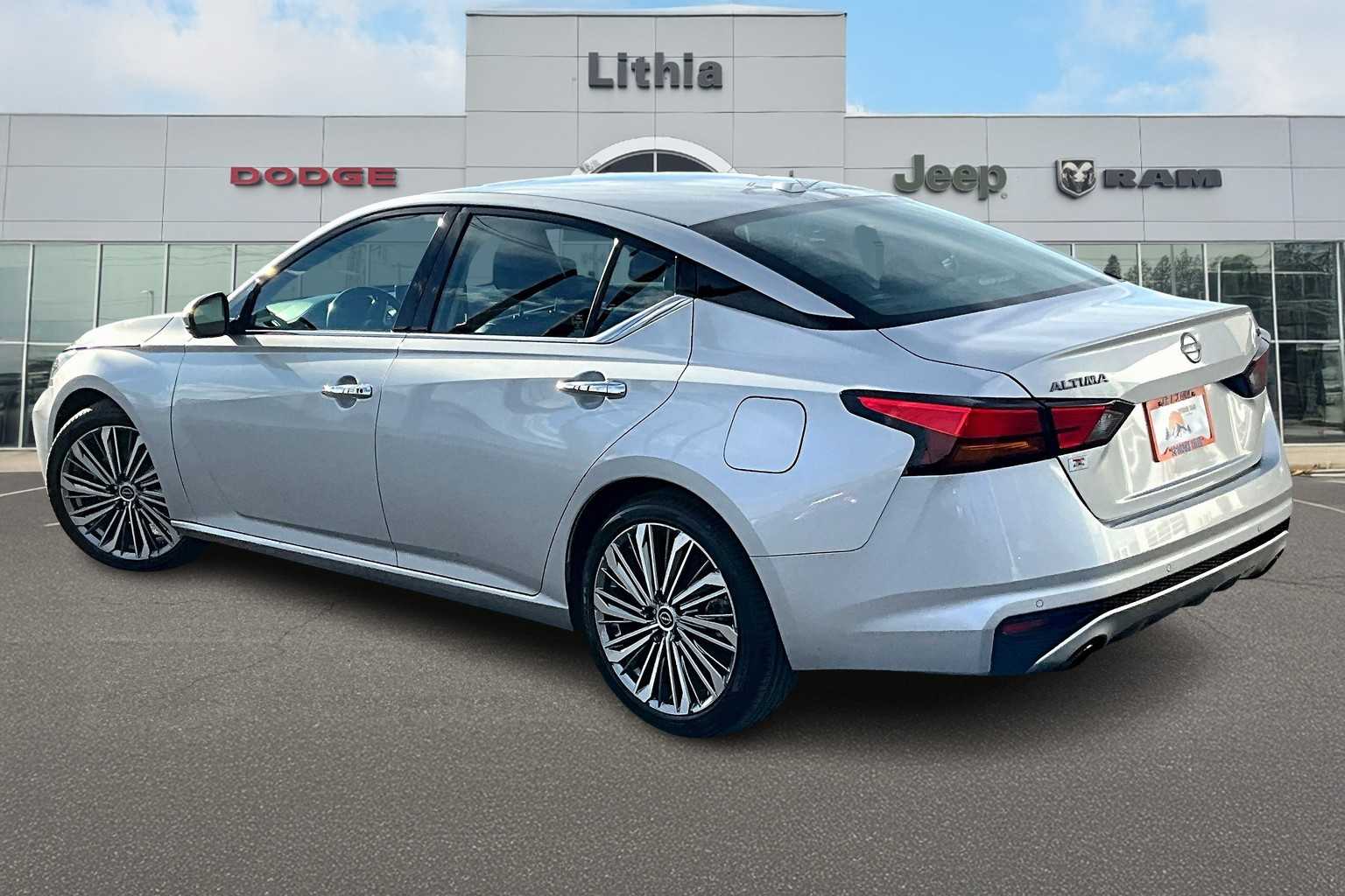 2023 Nissan Altima 2.5 SL photo 4
