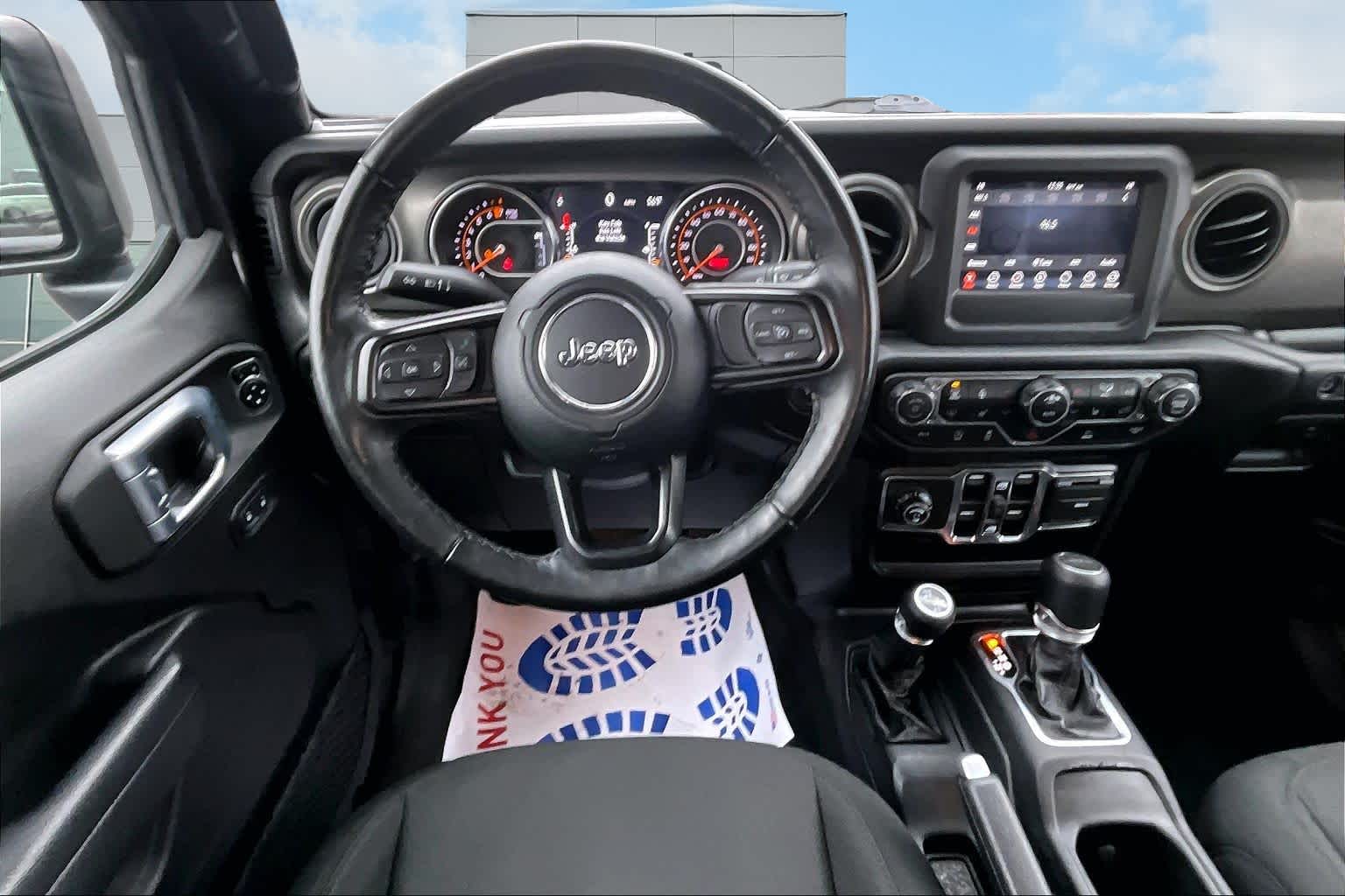 Thumbnail: 2022 Jeep Gladiator - 15