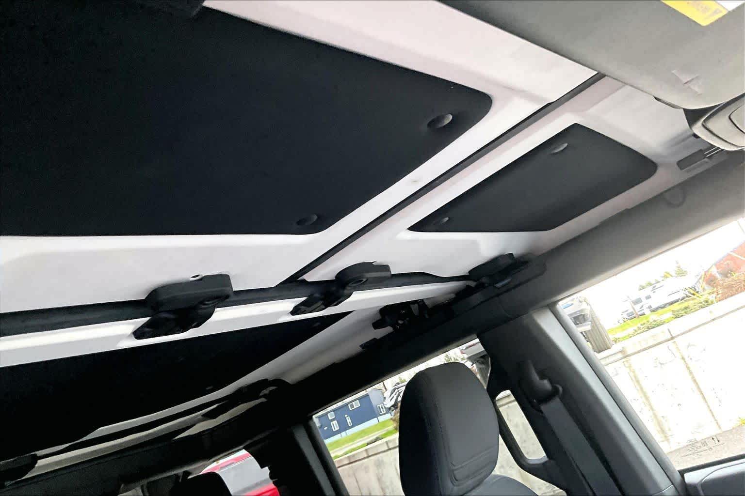 Thumbnail: 2025 Ford Bronco - 31