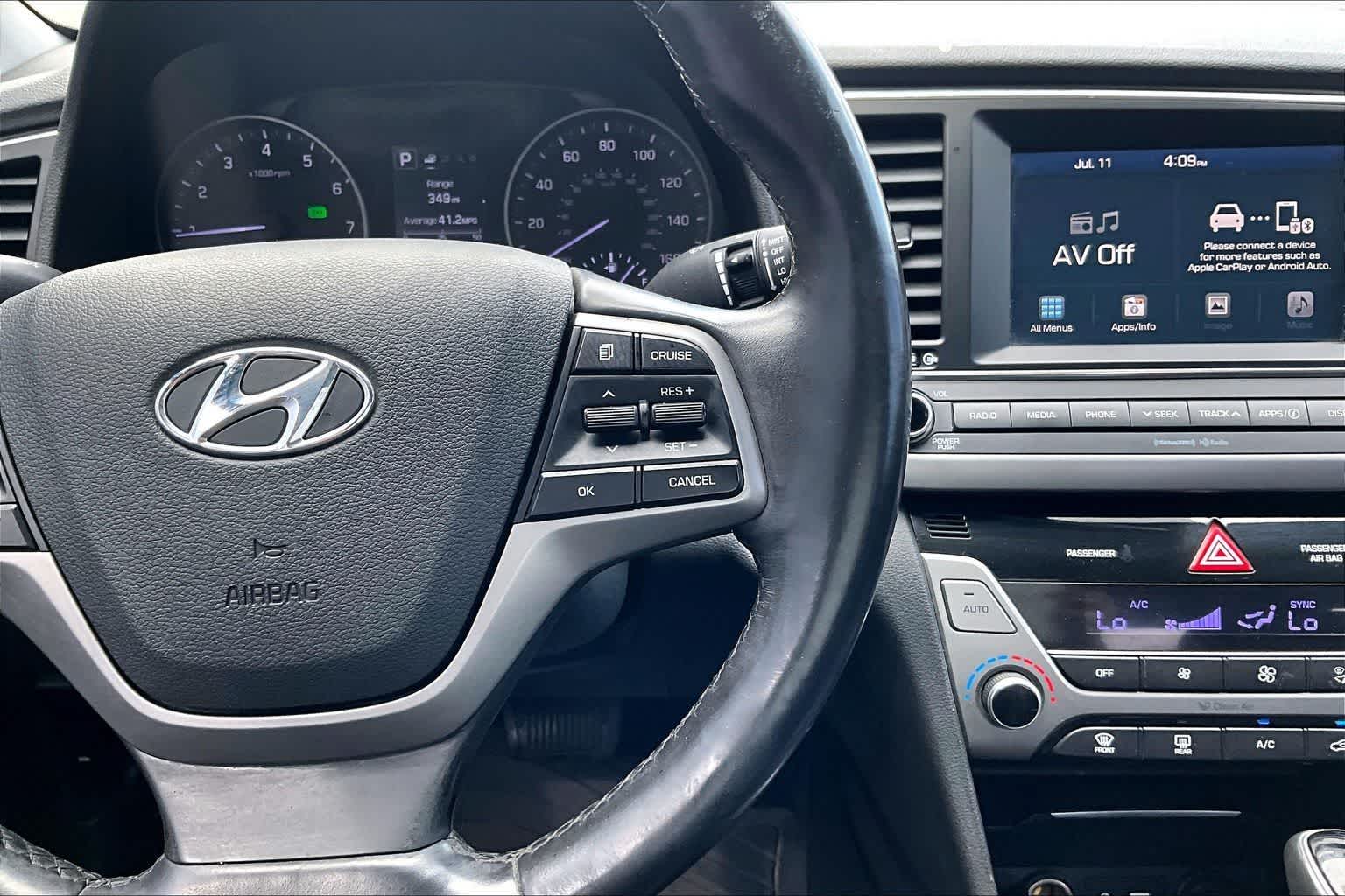 Thumbnail: 2017 Hyundai Elantra - 26