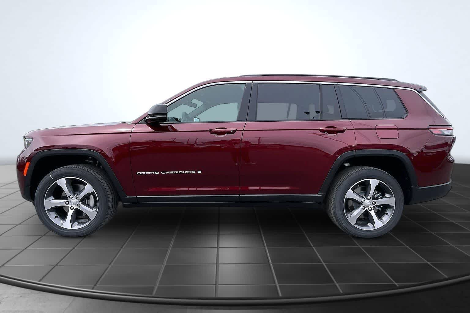 Thumbnail: 2026 Jeep Grand Cherokee L - 3
