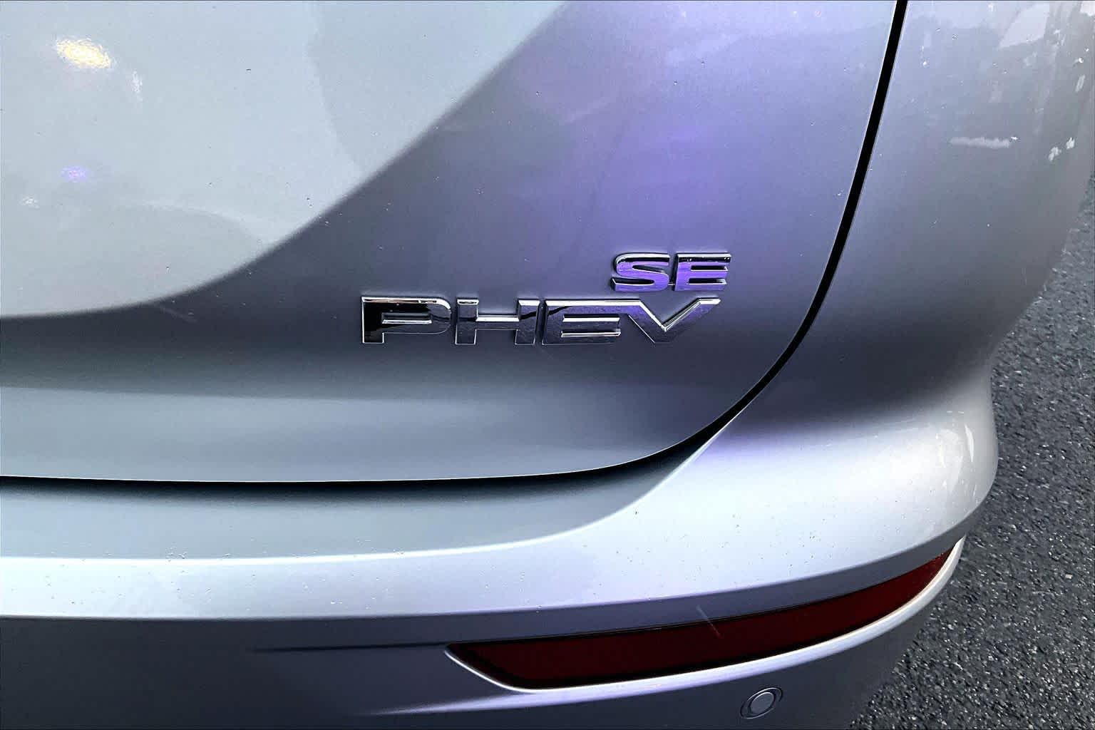 Thumbnail: 2023 Mitsubishi Outlander - 7