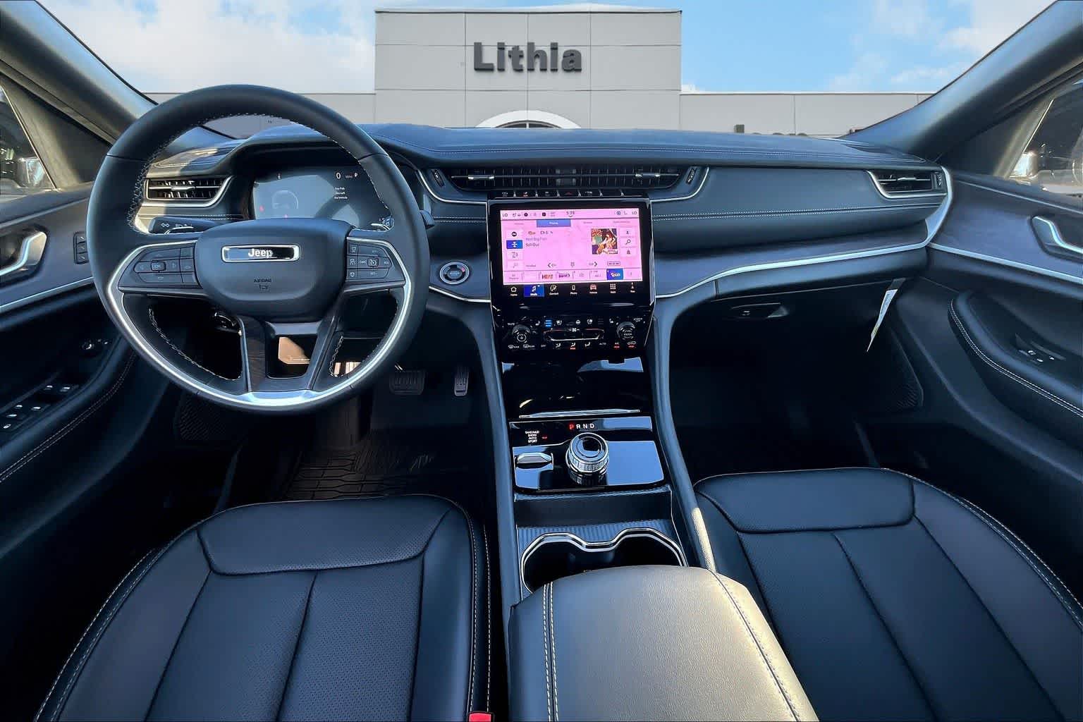 Thumbnail: 2025 Jeep Grand Cherokee - 10