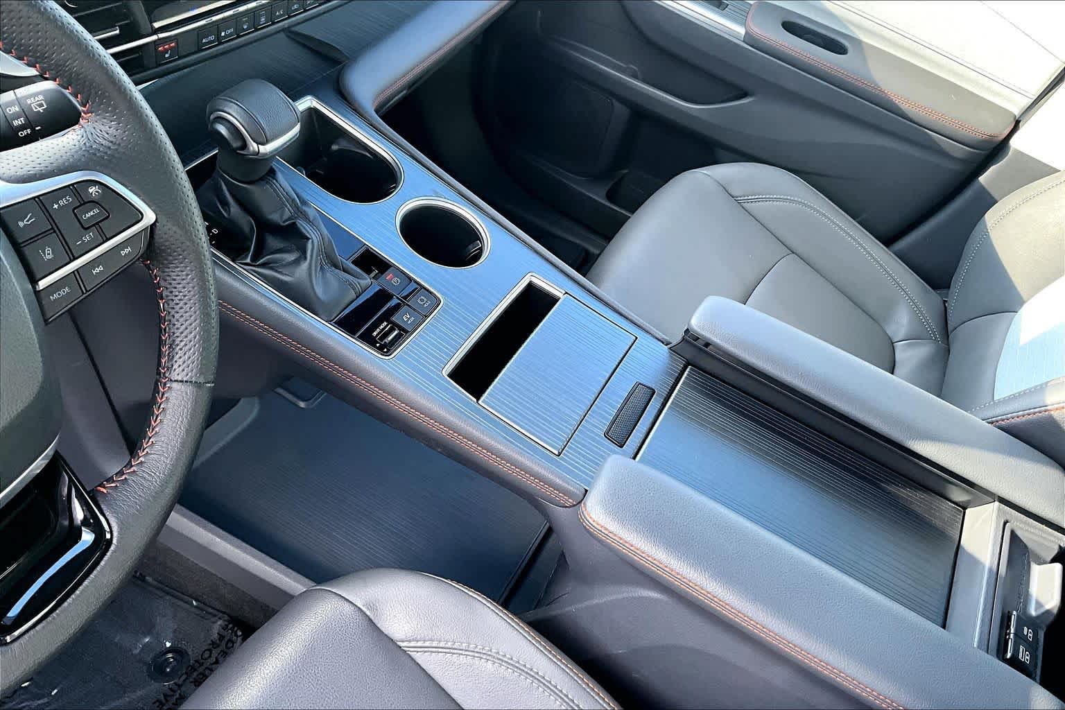 Thumbnail: 2022 Toyota Sienna - 17