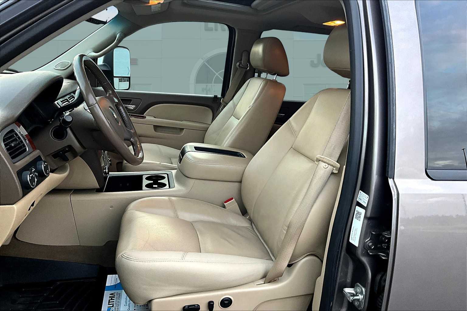 Thumbnail: 2012 Chevrolet Silverado 2500 - 11