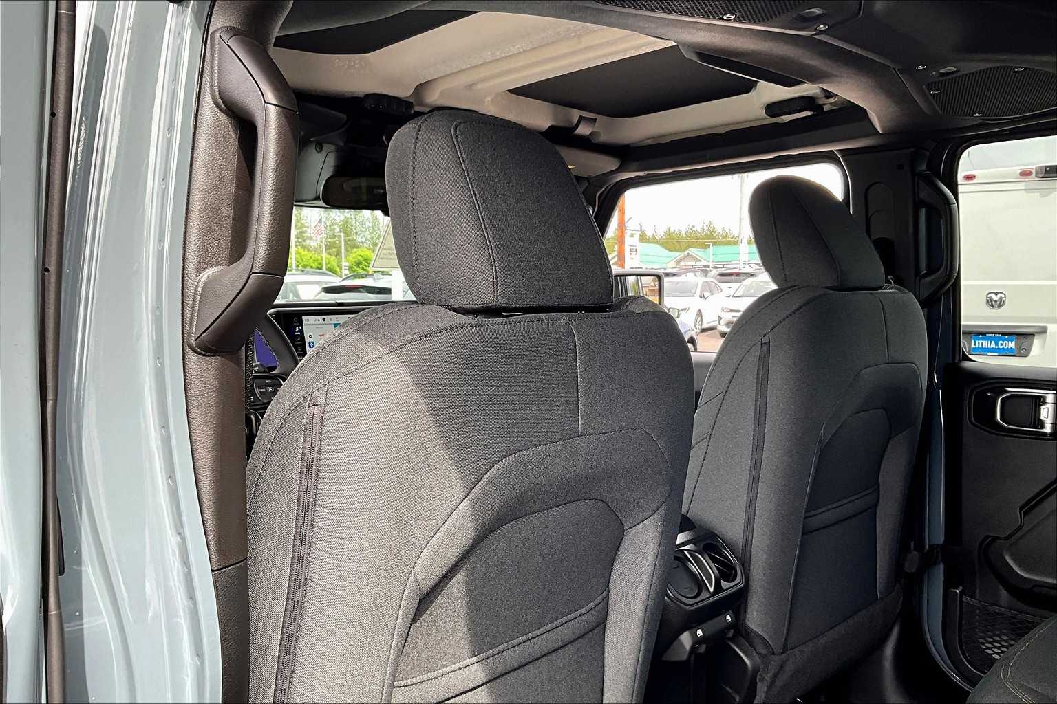 Thumbnail: 2025 Jeep Wrangler - 12