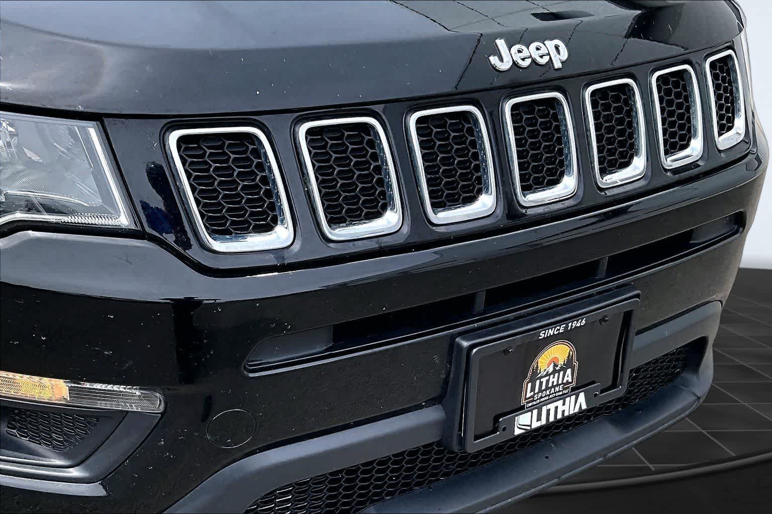 Thumbnail: 2018 Jeep Compass - 32