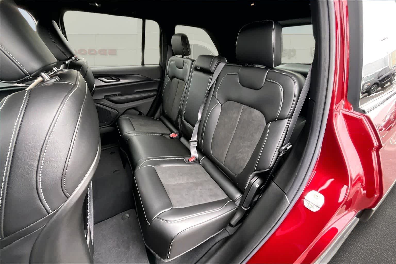 Thumbnail: 2025 Jeep Grand Cherokee - 13