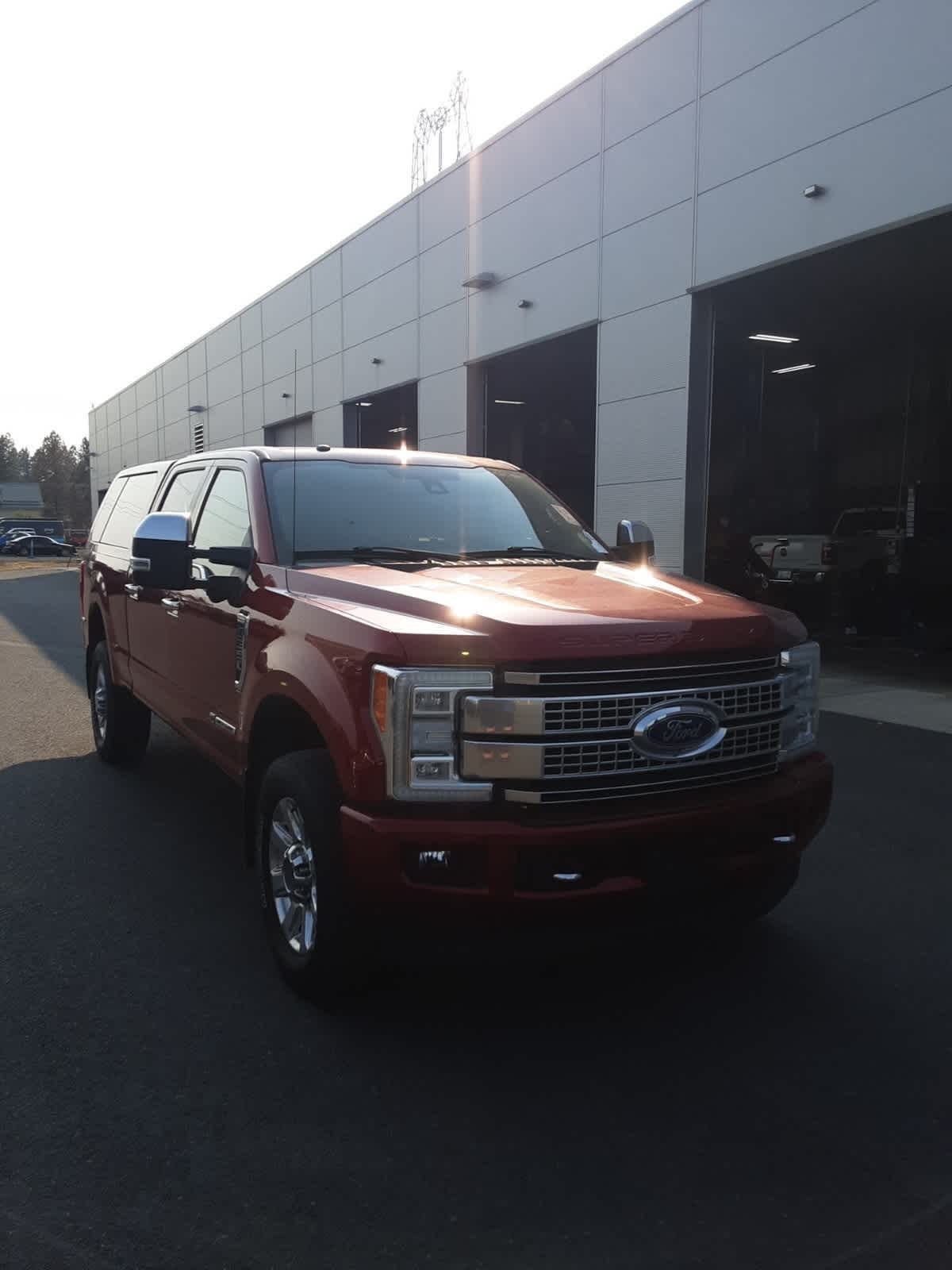 2017 Ford F-350 Platinum photo 3