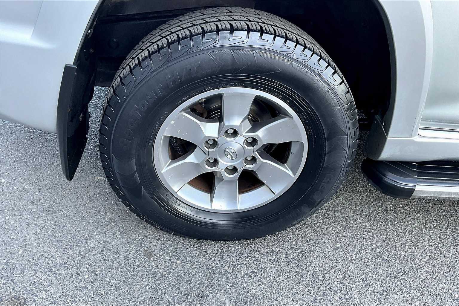 Thumbnail: 2012 Toyota 4Runner - 35