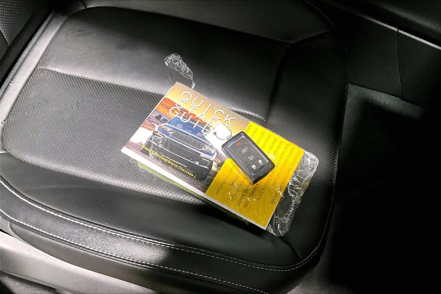 Thumbnail: 2024 Jeep Grand Cherokee L - 20