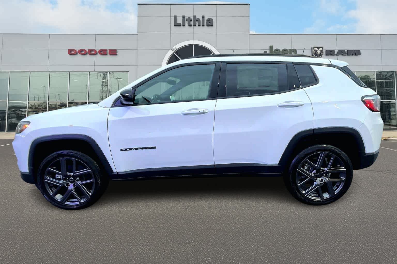 Thumbnail: 2026 Jeep Compass - 3