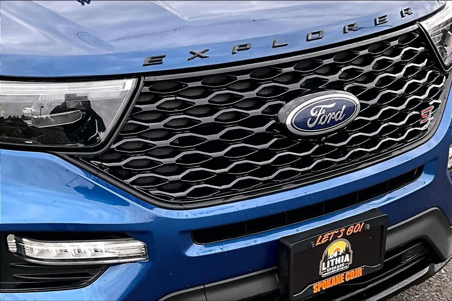 Thumbnail: 2021 Ford Explorer - 32