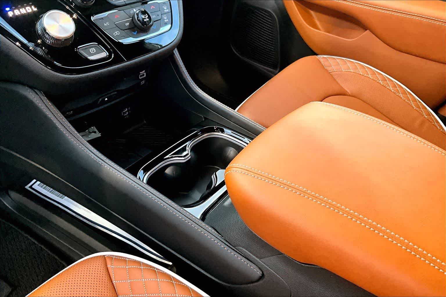 Thumbnail: 2026 Chrysler Pacifica - 17