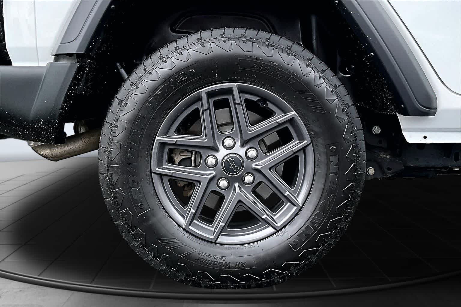 Thumbnail: 2024 Jeep Wrangler - 34