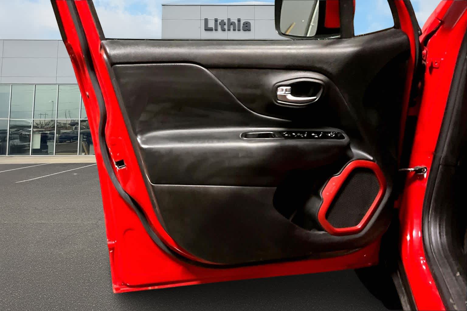 Thumbnail: 2022 Jeep Renegade - 28