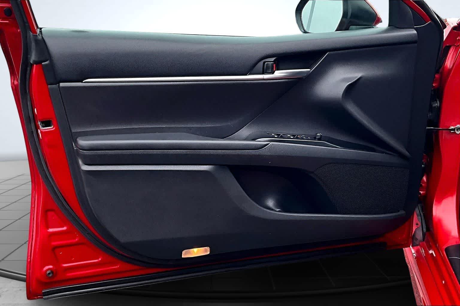 Thumbnail: 2019 Toyota Camry - 28