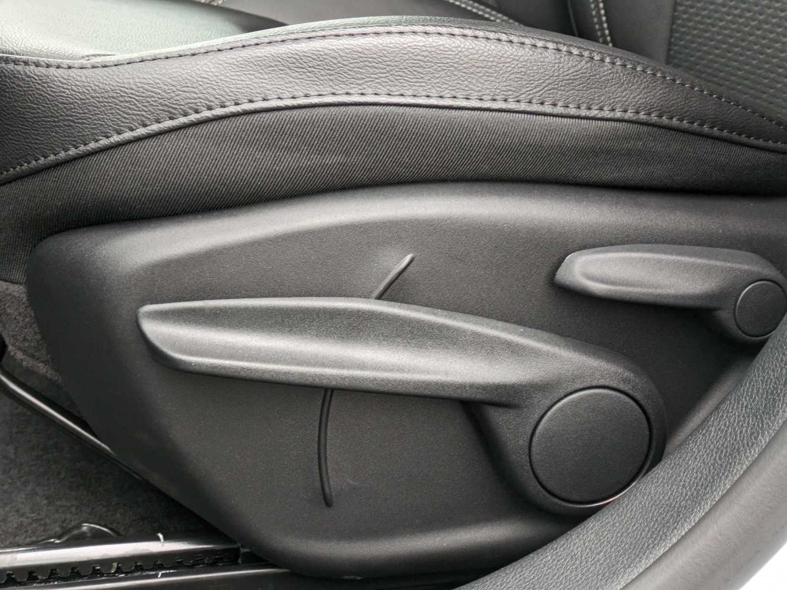 Thumbnail: 2024 Jeep Compass - 18