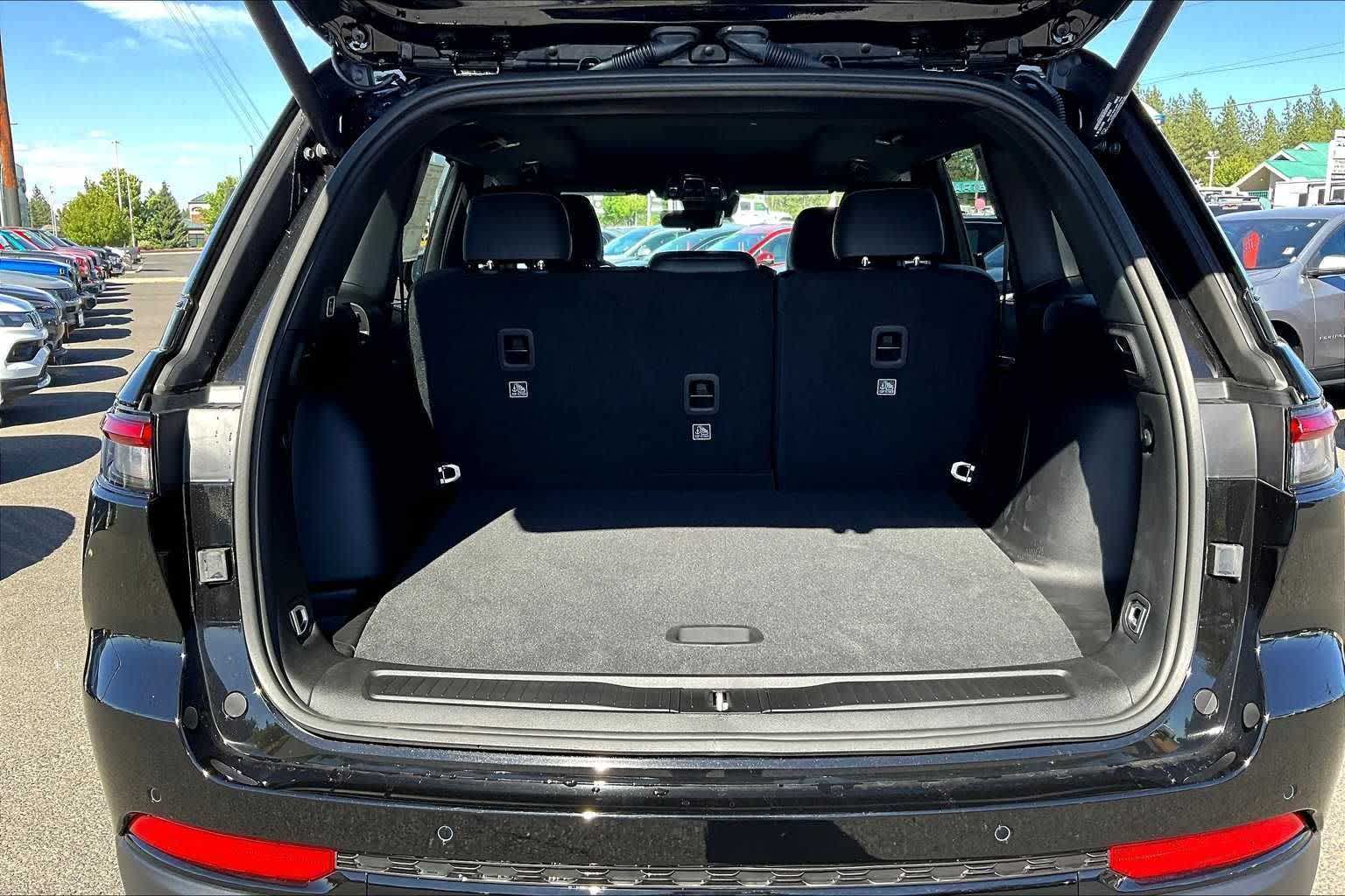 Thumbnail: 2025 Jeep Grand Cherokee - 20