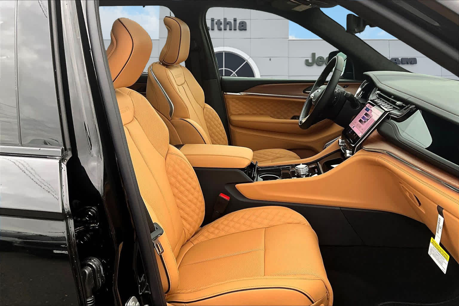 Thumbnail: 2025 Jeep Grand Cherokee L - 14