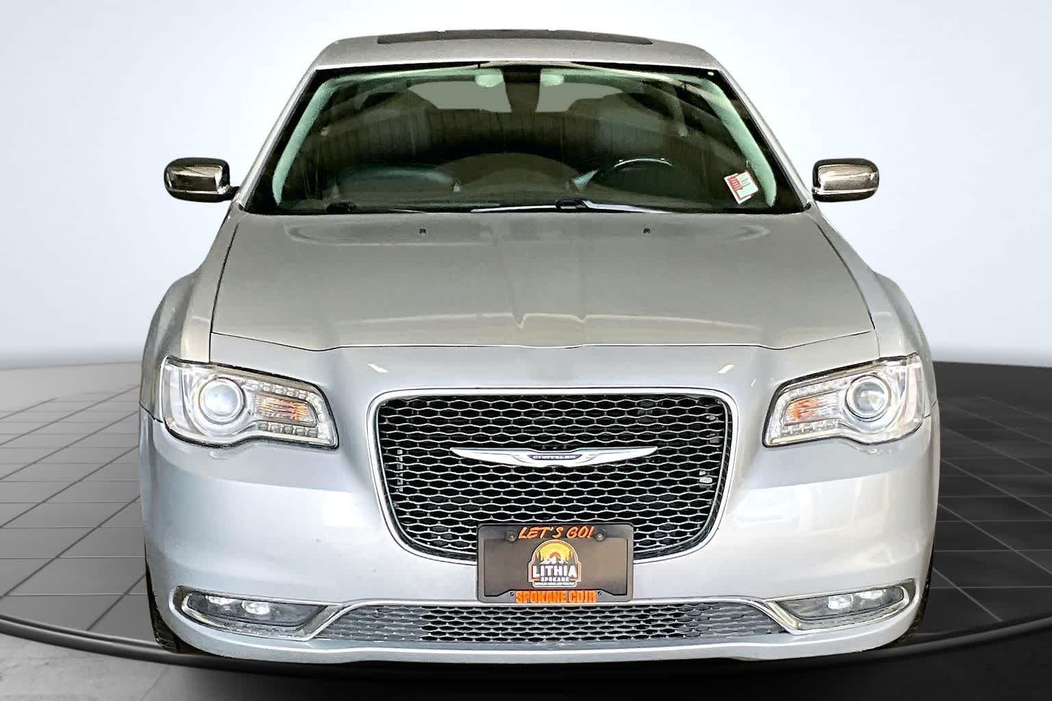 Thumbnail: 2020 Chrysler 300 - 6
