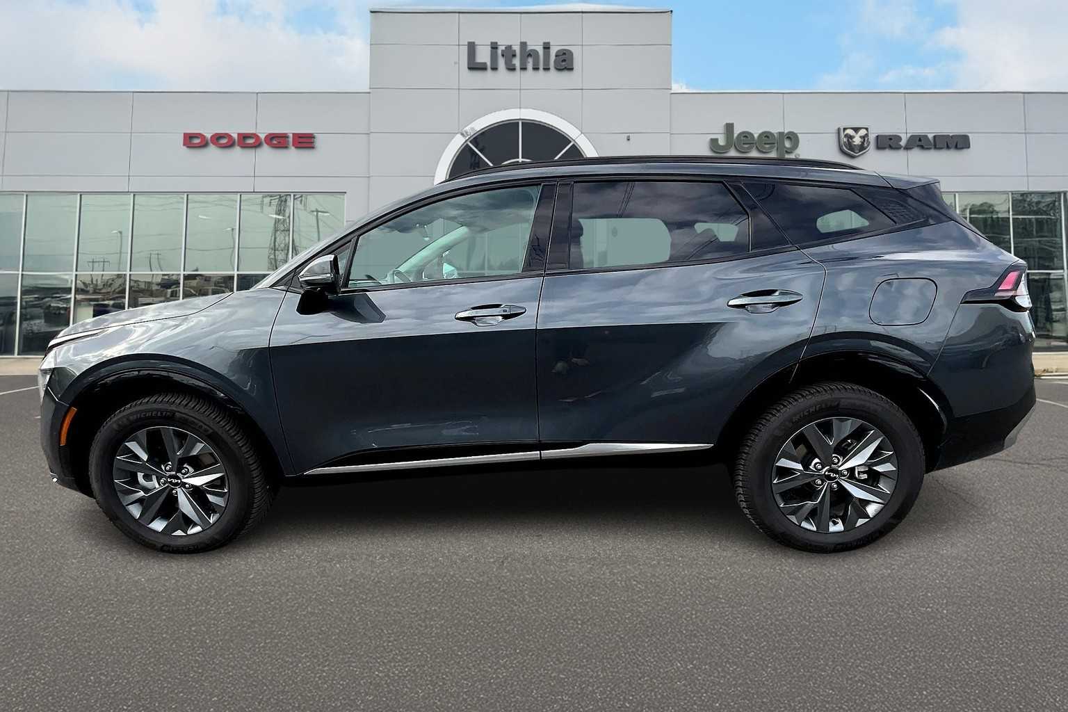 2025 Kia Sportage Hybrid photo 3
