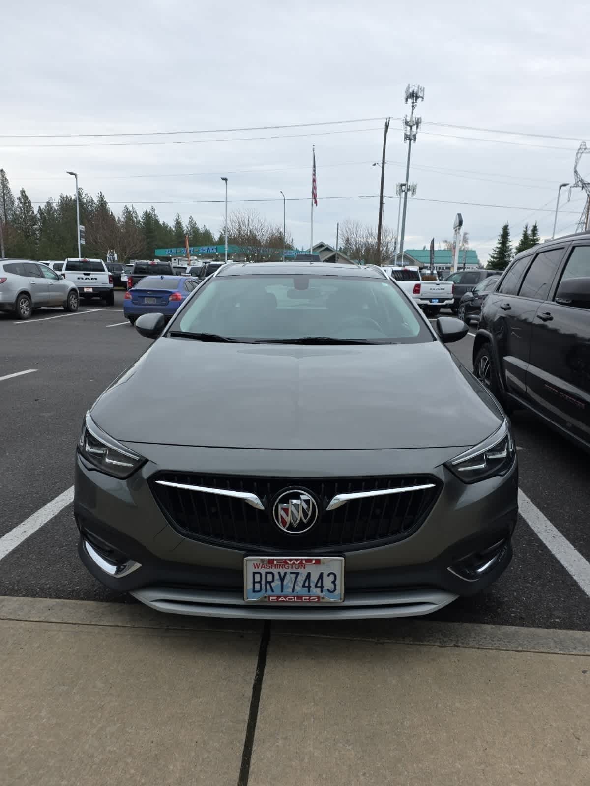 2018 Buick Regal TourX Preferred photo 2