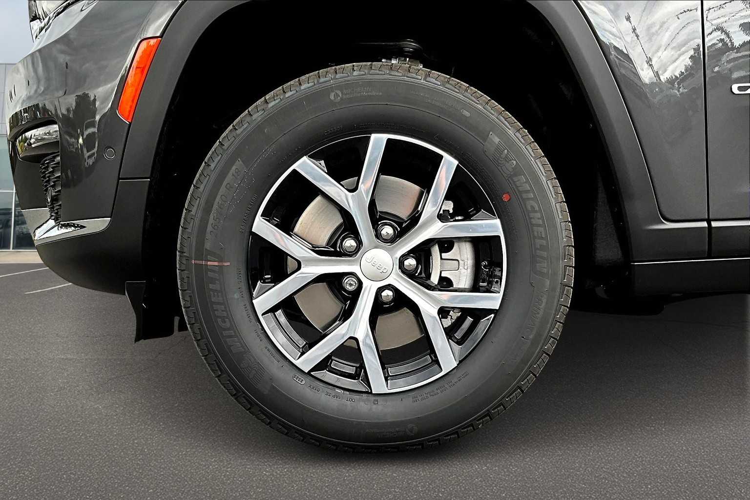 Thumbnail: 2025 Jeep Grand Cherokee L - 8